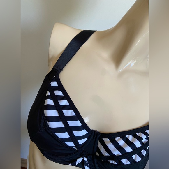 Marlies Dekkers 34E *FREE* black and white bra *fair condition - Picture 5 of 12